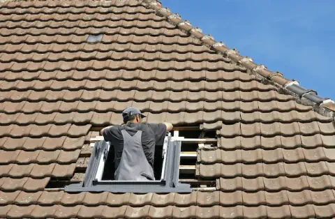 Pose de velux - Monclar-de-Quercy